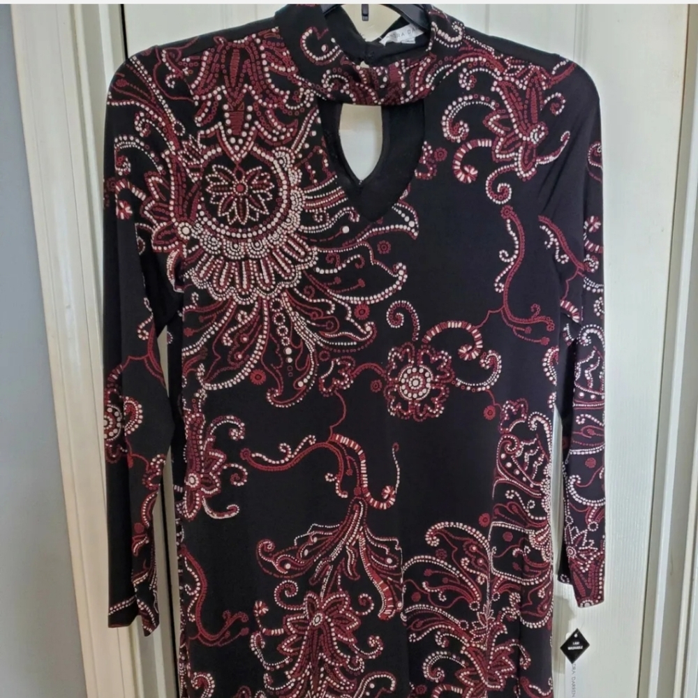 Sandra Darren sz 6, black, long-sleeved dress w/ clay-brown & white floral